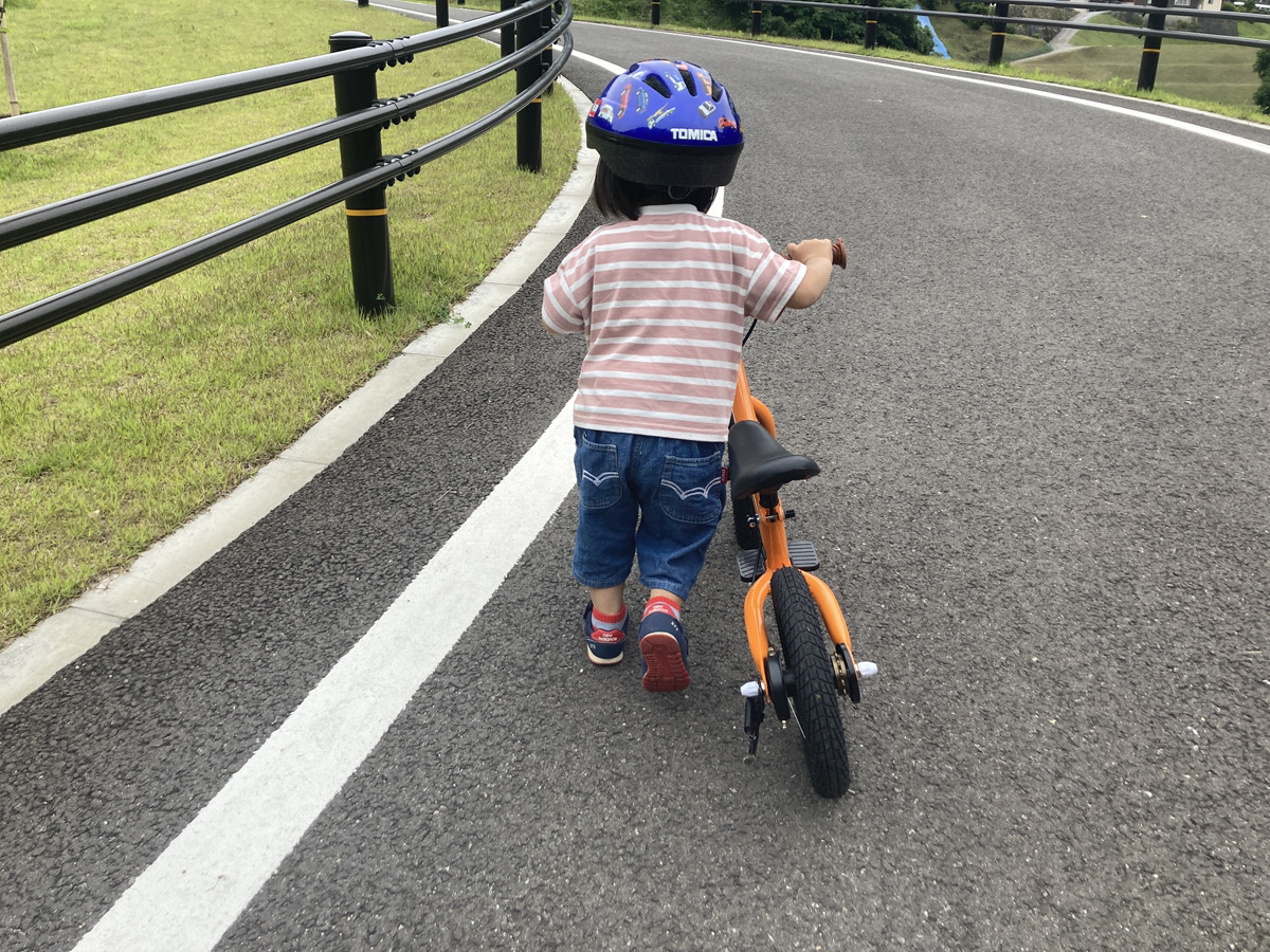 キックバイクはいる?いらない?3歳が乗った感想