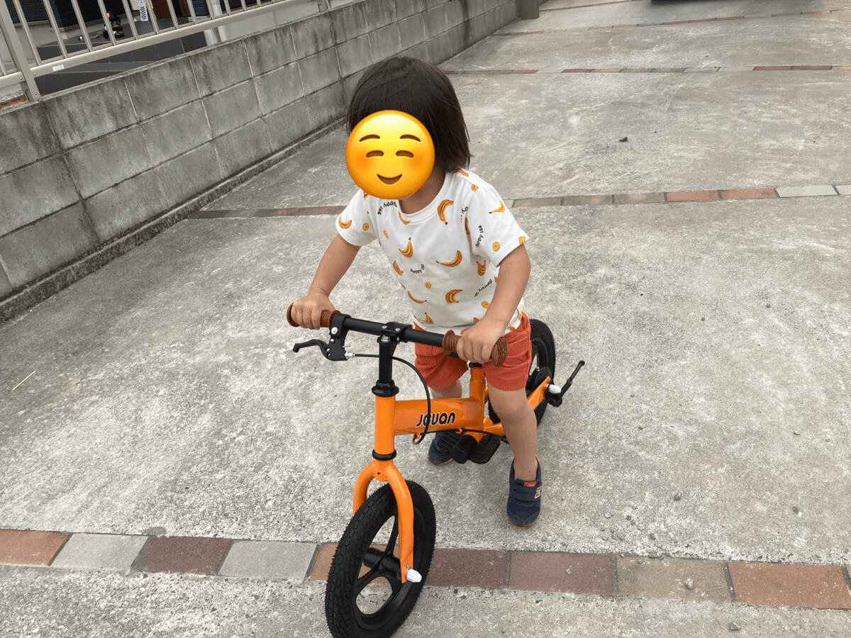 キックバイク 子ども 遊んでいるところ