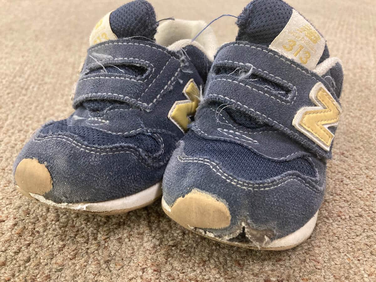 ストライダー　キックバイク　靴　ボロボロ